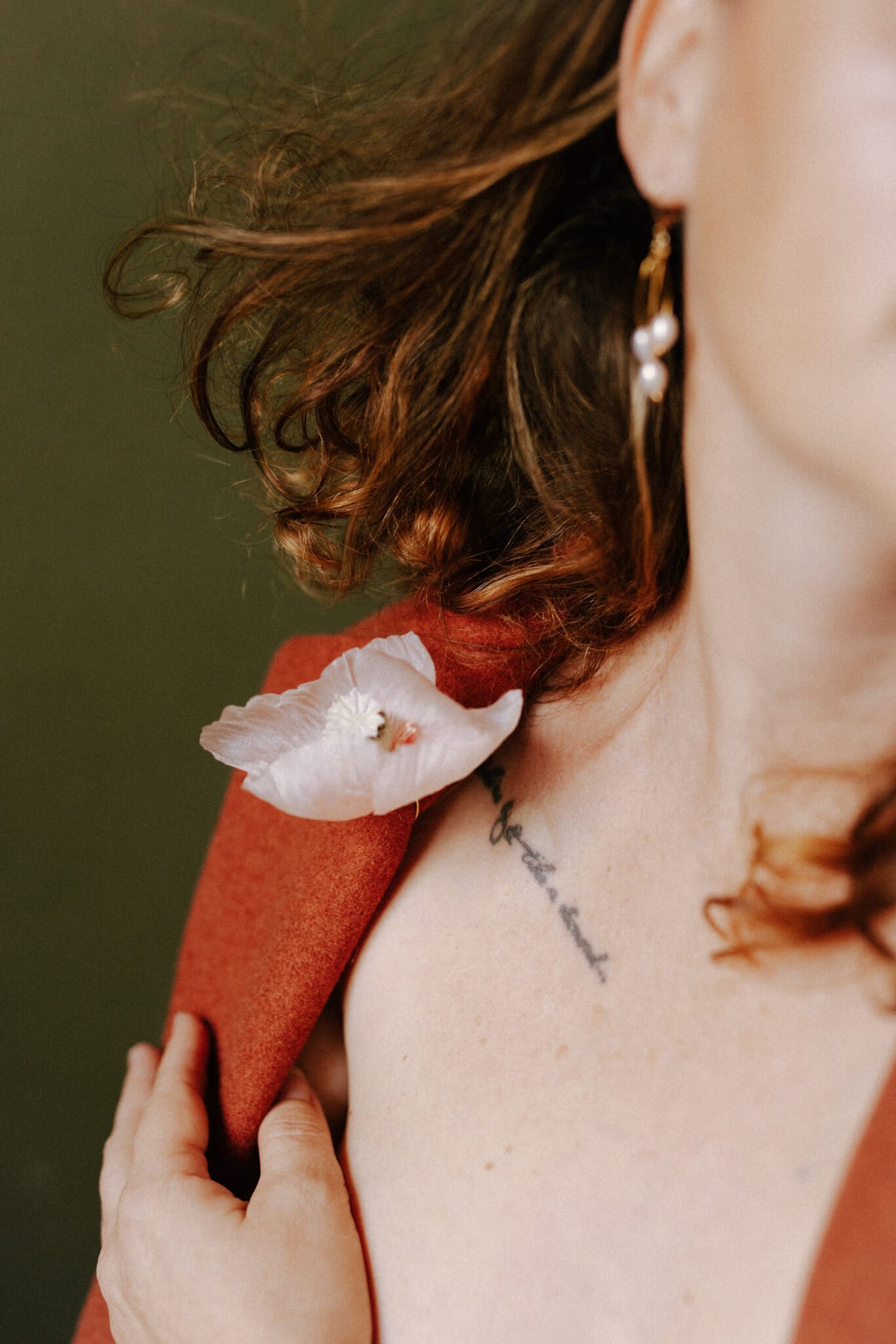 fleurs soie accessoire décoration coiffure mariage horticulture textile pavot anémone atelier Mantille Toulouse artisanat responsable création Occitanie