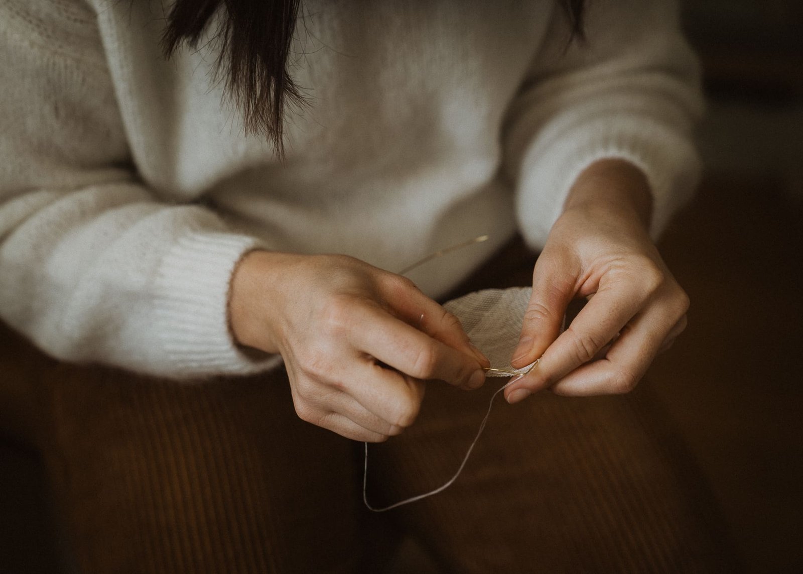 Pauline Paez atelier Mantille Toulouse artisanat responsable sur-mesure modiste chapellerie chapeaux création mariage Occitanie