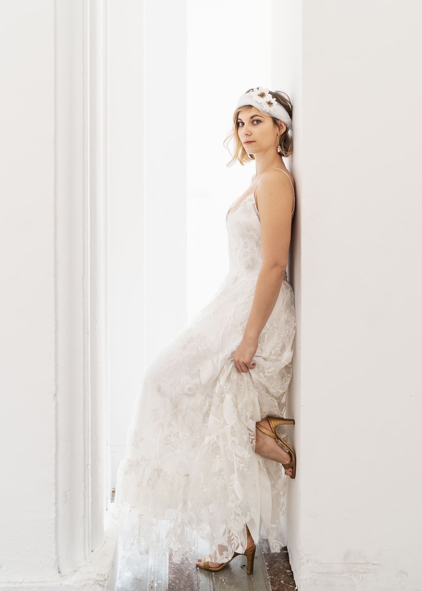 bandeau Marguerite cheveux fleurs soie coiffure mariée mariage atelier Mantille Toulouse artisanat responsable Occitanie