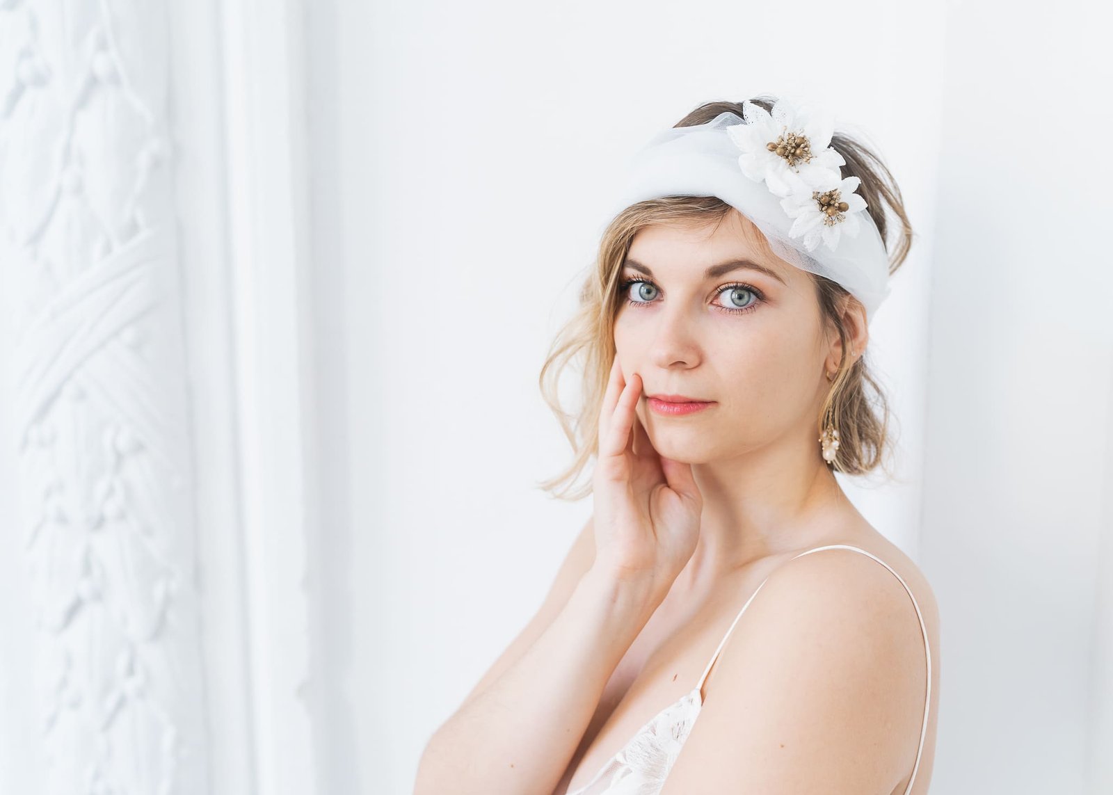 bandeau Marguerite cheveux fleurs soie coiffure mariée mariage atelier Mantille Toulouse artisanat responsable Occitanie