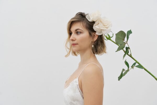 accessoire fleurs soie coiffure mariée mariage atelier Mantille Toulouse artisanat responsable Occitanie