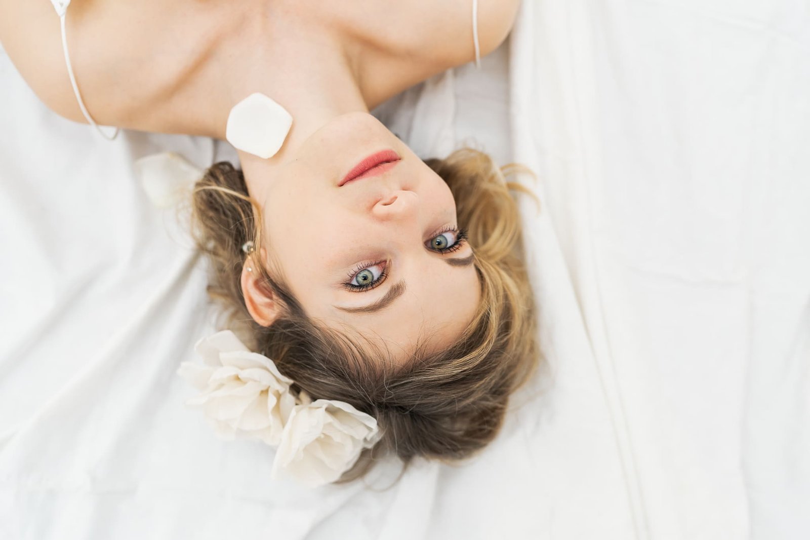 accessoire fleurs soie coiffure mariée mariage atelier Mantille Toulouse artisanat responsable Occitanie