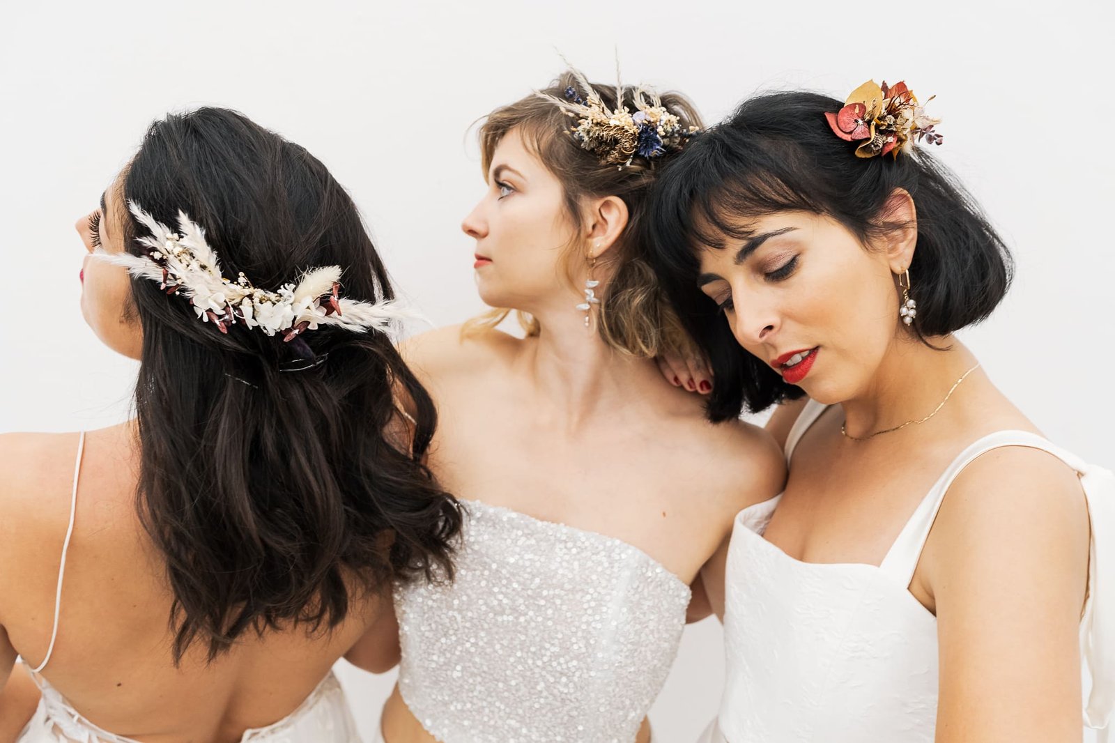 peigne fleurs séchées sur-mesure personnalisé coiffure mariée mariage atelier Mantille Toulouse artisanat responsable Occitanie